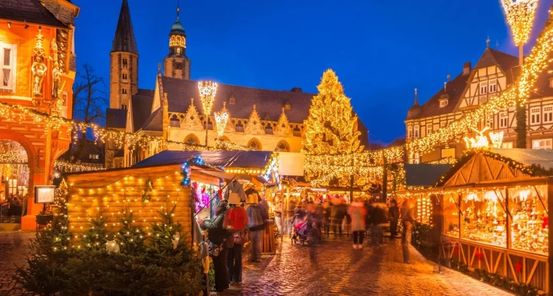 Noël en Haute-Provence 2025 : Marchés, Crèches et Séjour en Bastide